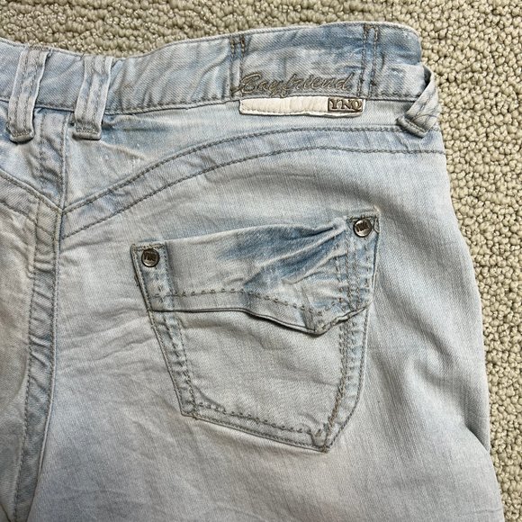 NWOT YNQ Boyfriend Distressed Jeans - Picture 10 of 13